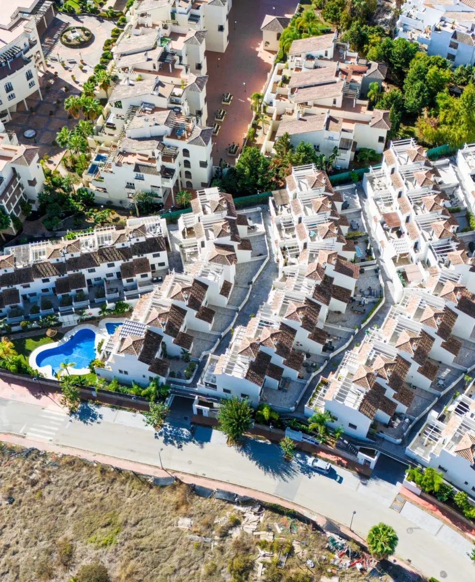 Agra Residencial — Maison de ville à Estepona