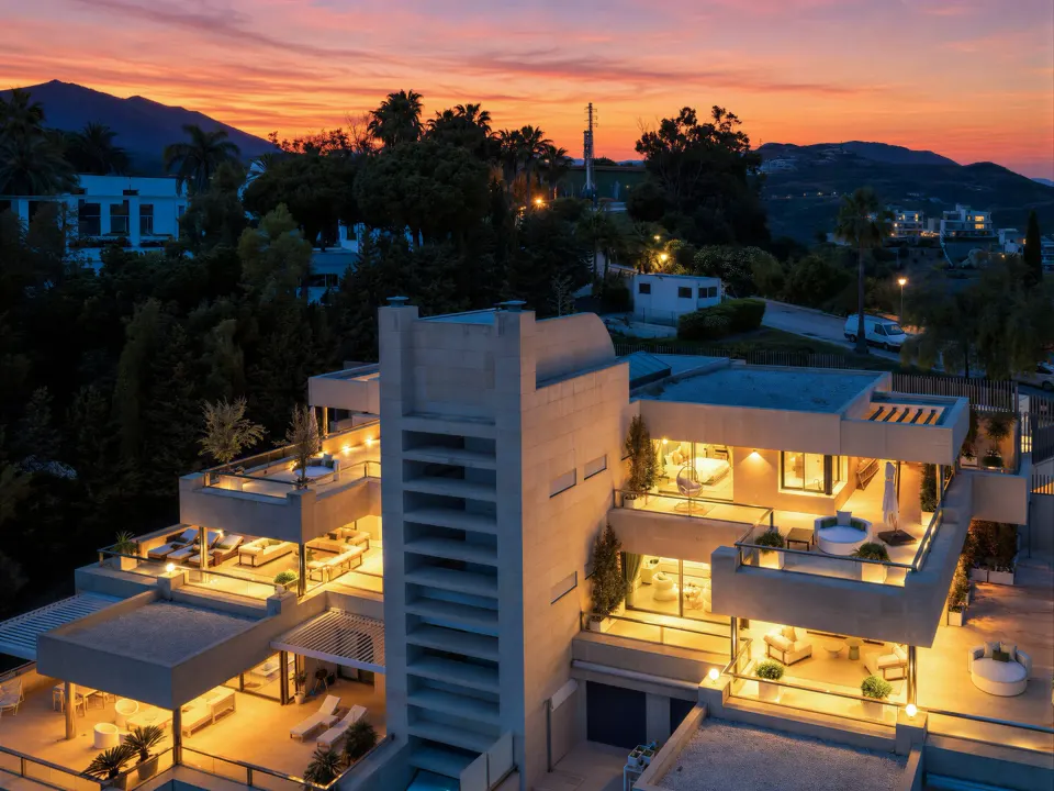 Feroz — Penthouse à Nueva Andalucía