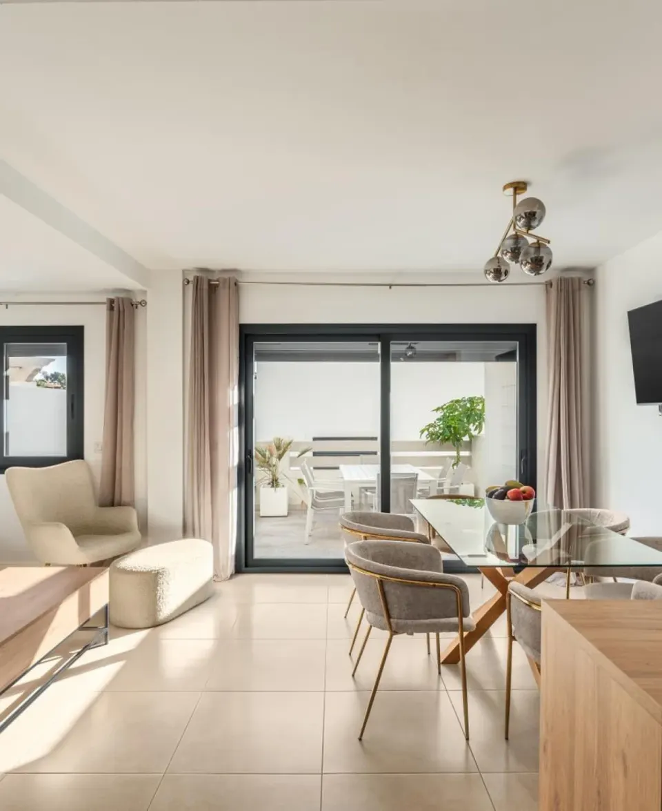 Agra Residencial — Maison de ville à Estepona