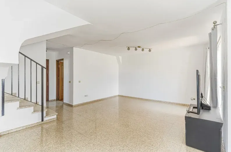 Nueva Atalaya — Maison de ville à Estepona