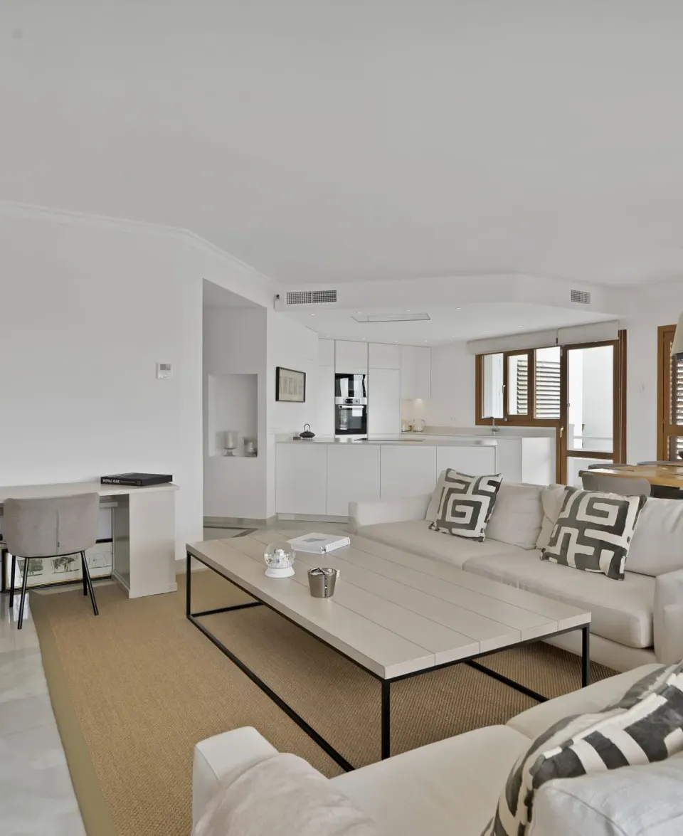Alcores del Golf — Appartement à Nueva Andalucía