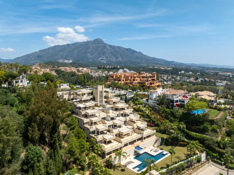 Feroz — Penthouse à Nueva Andalucía